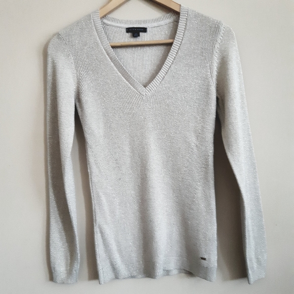 Tommy Hilfiger Sweaters - Tommy Hilfiger | Sparkle v neck sweater